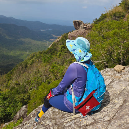Erste-Hilfe-Set, Rettungsdecke und Notfallpfeife